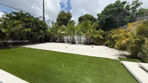 3800 NW 12th Street Miami FL 33126