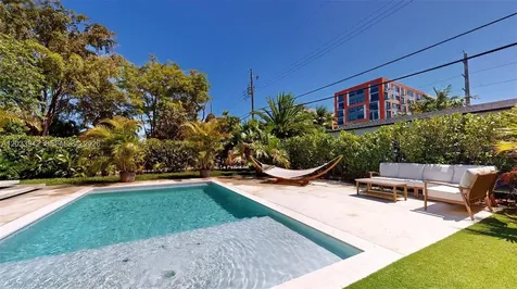 3800 NW 12th Street Miami FL 33126