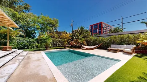 3800 NW 12th Street Miami FL 33126
