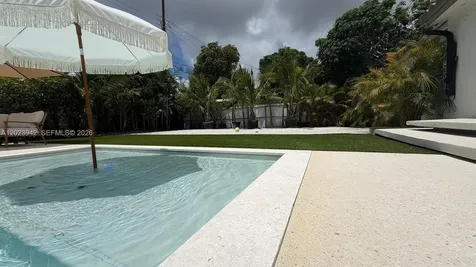 3800 NW 12th Street Miami FL 33126