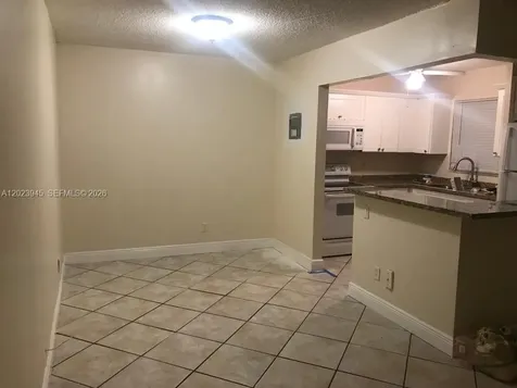 7910 Taft Street Pembroke Pines FL 33024