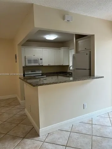 7910 Taft Street Pembroke Pines FL 33024