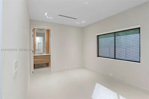 330 SW 19th Road Miami FL 33129