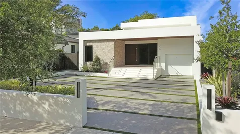 330 SW 19th Road Miami FL 33129