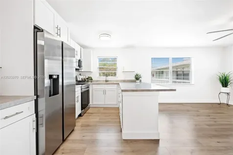17 Lyndhurst Deerfield Beach FL 33442