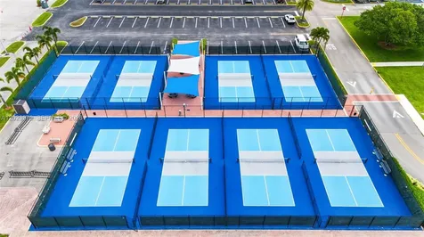 17 Lyndhurst Deerfield Beach FL 33442