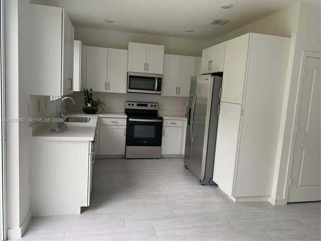 1068 SE 24th Avenue Homestead FL 33035