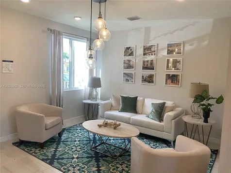 1068 SE 24th Avenue Homestead FL 33035