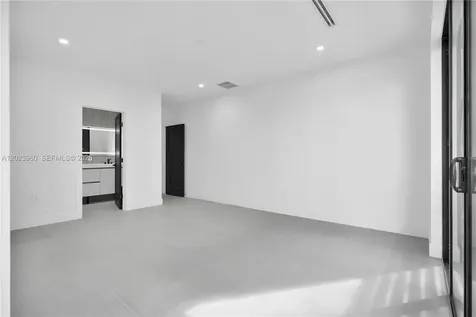 5116 NW 3rd Avenue Miami FL 33127