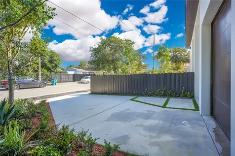 5116 NW 3rd Avenue Miami FL 33127