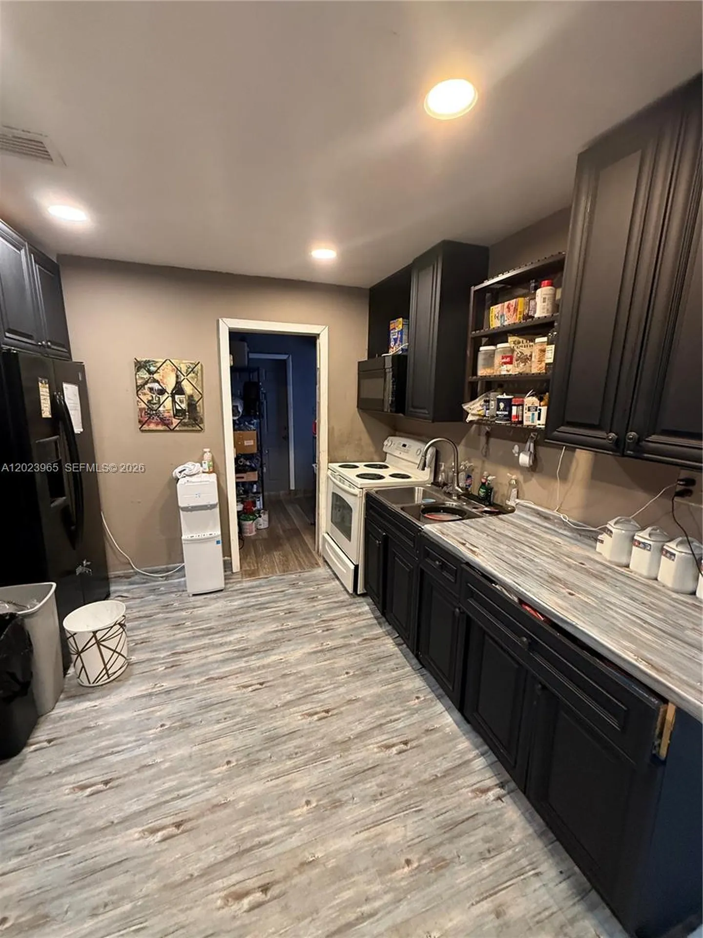 2490 NW 12th Court Pompano Beach FL 33069