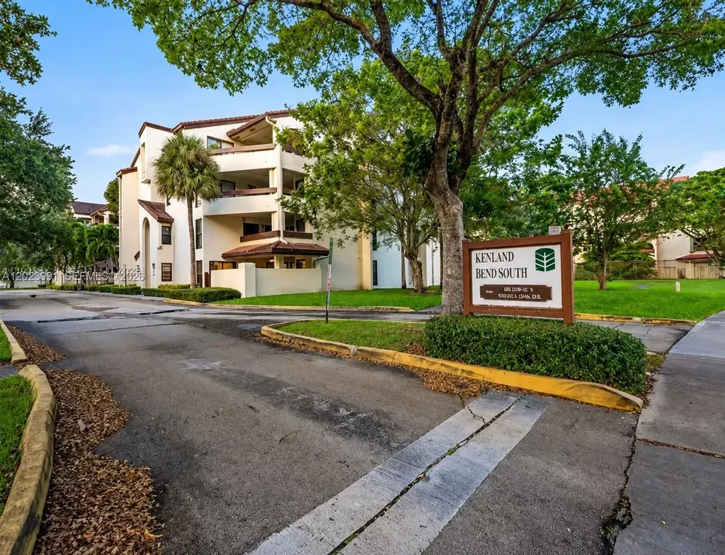 9020 SW 125th Avenue Miami FL 33186