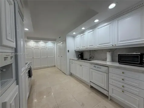 1111 Crandon Boulevard Key Biscayne FL 33149