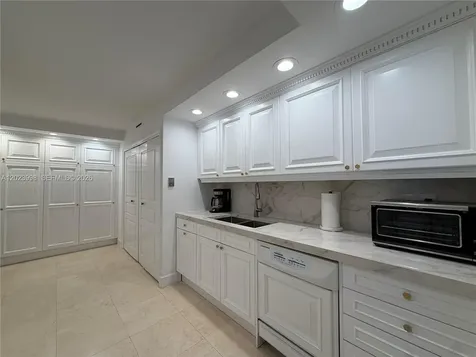 1111 Crandon Boulevard Key Biscayne FL 33149