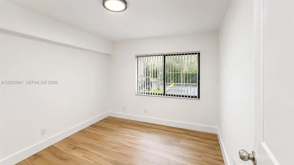 5845 Washington Street Hollywood FL 33023