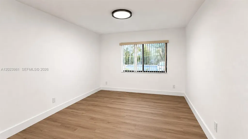 5845 Washington Street Hollywood FL 33023