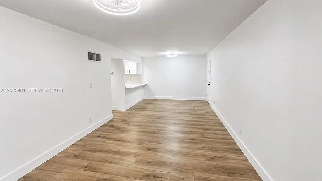 5845 Washington Street Hollywood FL 33023