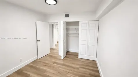 5845 Washington Street Hollywood FL 33023