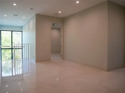 8410 SW 65 Avenue South Miami FL 33143