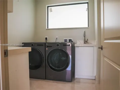 8410 SW 65 Avenue South Miami FL 33143