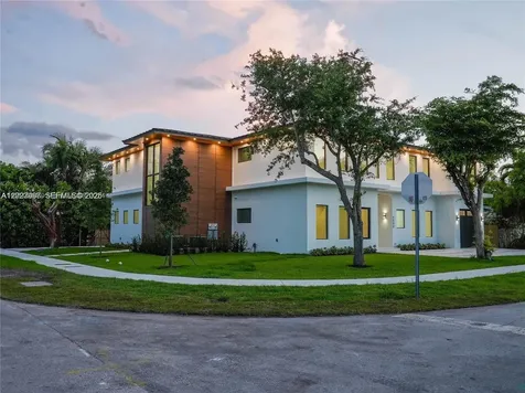 8410 SW 65 Avenue South Miami FL 33143