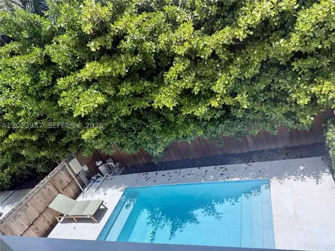 8410 SW 65 Avenue South Miami FL 33143
