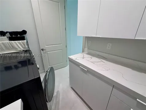 8410 SW 65 Avenue South Miami FL 33143