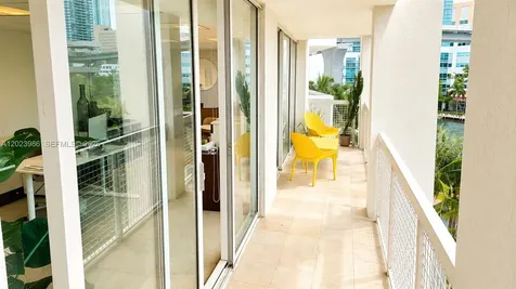 31 SE 5th Street Miami FL 33131