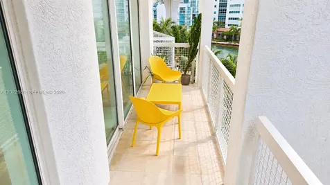 31 SE 5th Street Miami FL 33131