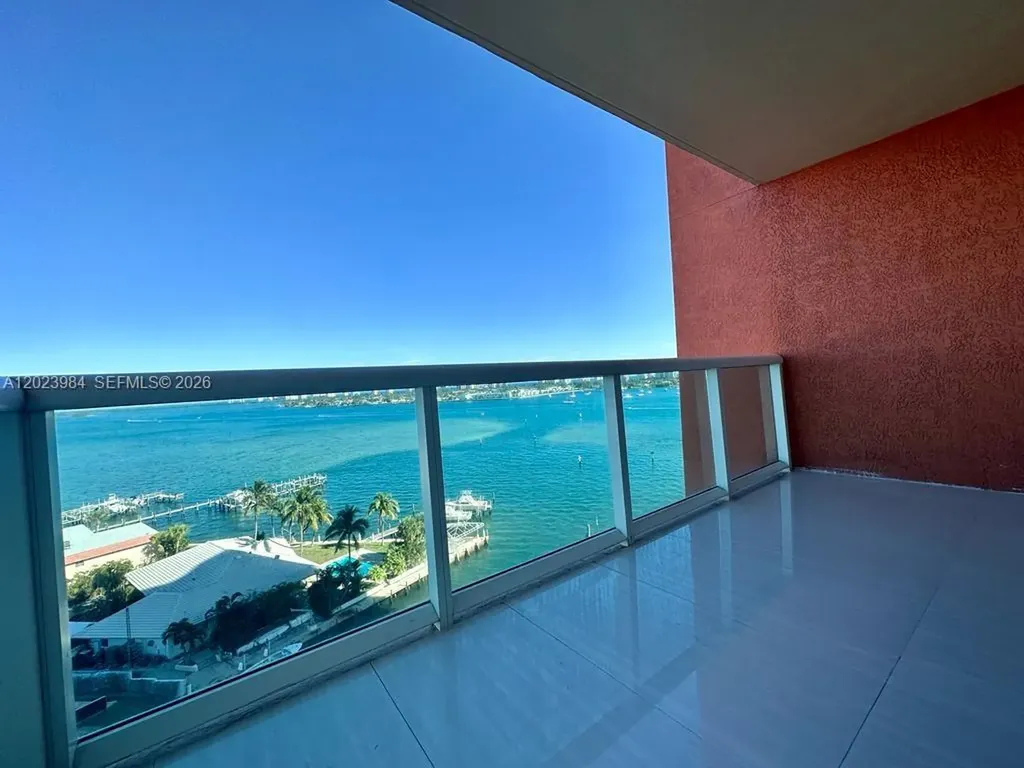2650 Lake Shore Drive Riviera Beach FL 33404