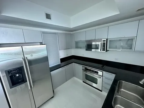 2650 Lake Shore Drive Riviera Beach FL 33404