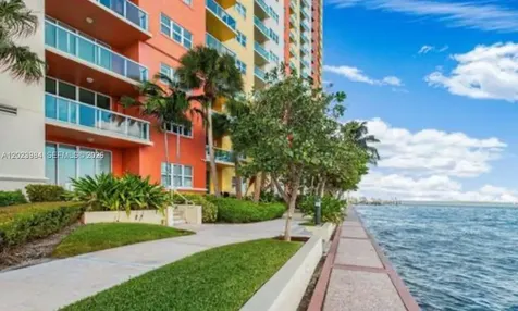 2650 Lake Shore Drive Riviera Beach FL 33404