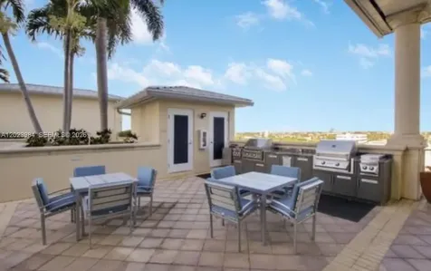 2650 Lake Shore Drive Riviera Beach FL 33404