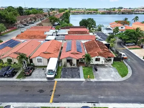 2462 W 65th Street Hialeah FL 33016
