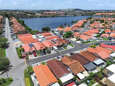 2462 W 65th Street Hialeah FL 33016