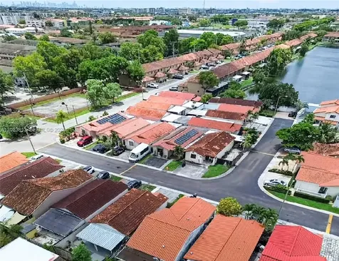 2462 W 65th Street Hialeah FL 33016