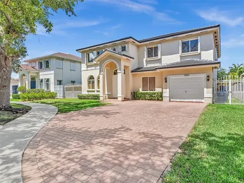 2864 SW 138th Path Miami FL 33175