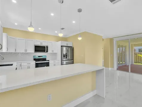 2864 SW 138th Path Miami FL 33175