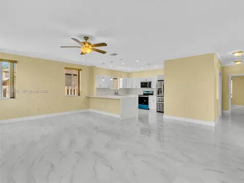 2864 SW 138th Path Miami FL 33175