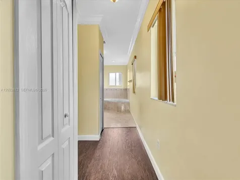 2864 SW 138th Path Miami FL 33175