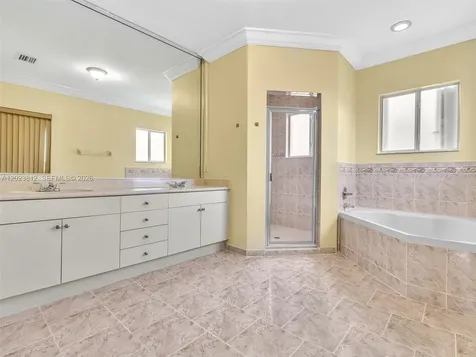 2864 SW 138th Path Miami FL 33175