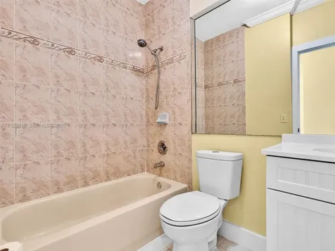 2864 SW 138th Path Miami FL 33175