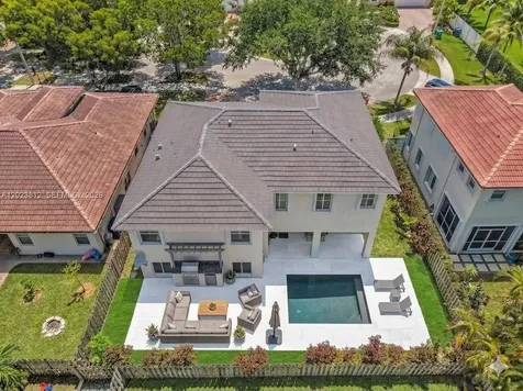 2864 SW 138th Path Miami FL 33175