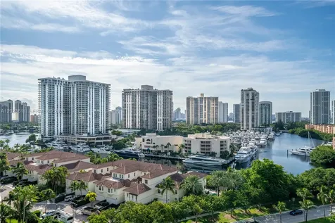 19900 E Country Club Drive Aventura FL 33180