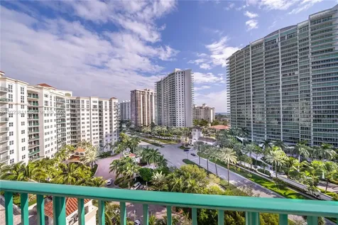 19900 E Country Club Drive Aventura FL 33180