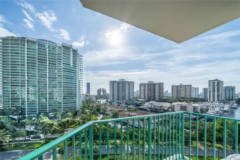 19900 E Country Club Drive Aventura FL 33180