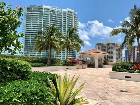 19900 E Country Club Drive Aventura FL 33180