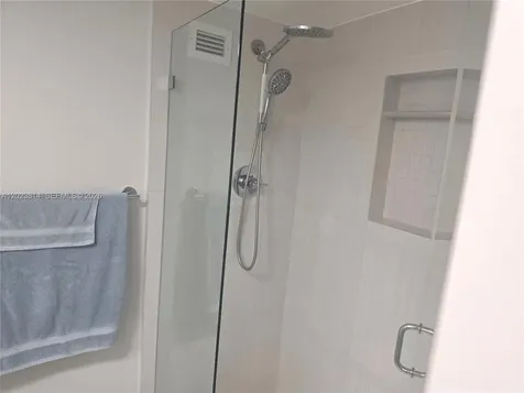 5161 Collins Avenue Miami Beach FL 33140