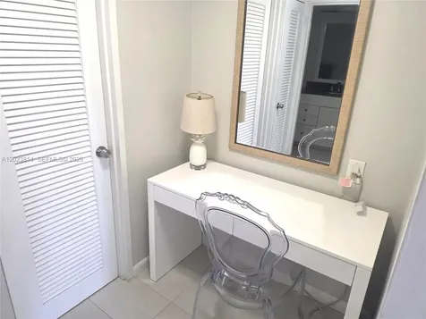 5161 Collins Avenue Miami Beach FL 33140