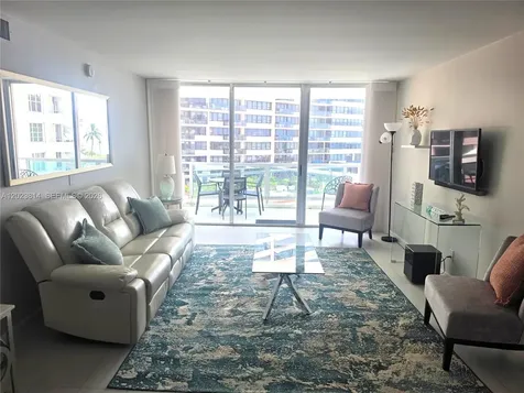 5161 Collins Avenue Miami Beach FL 33140